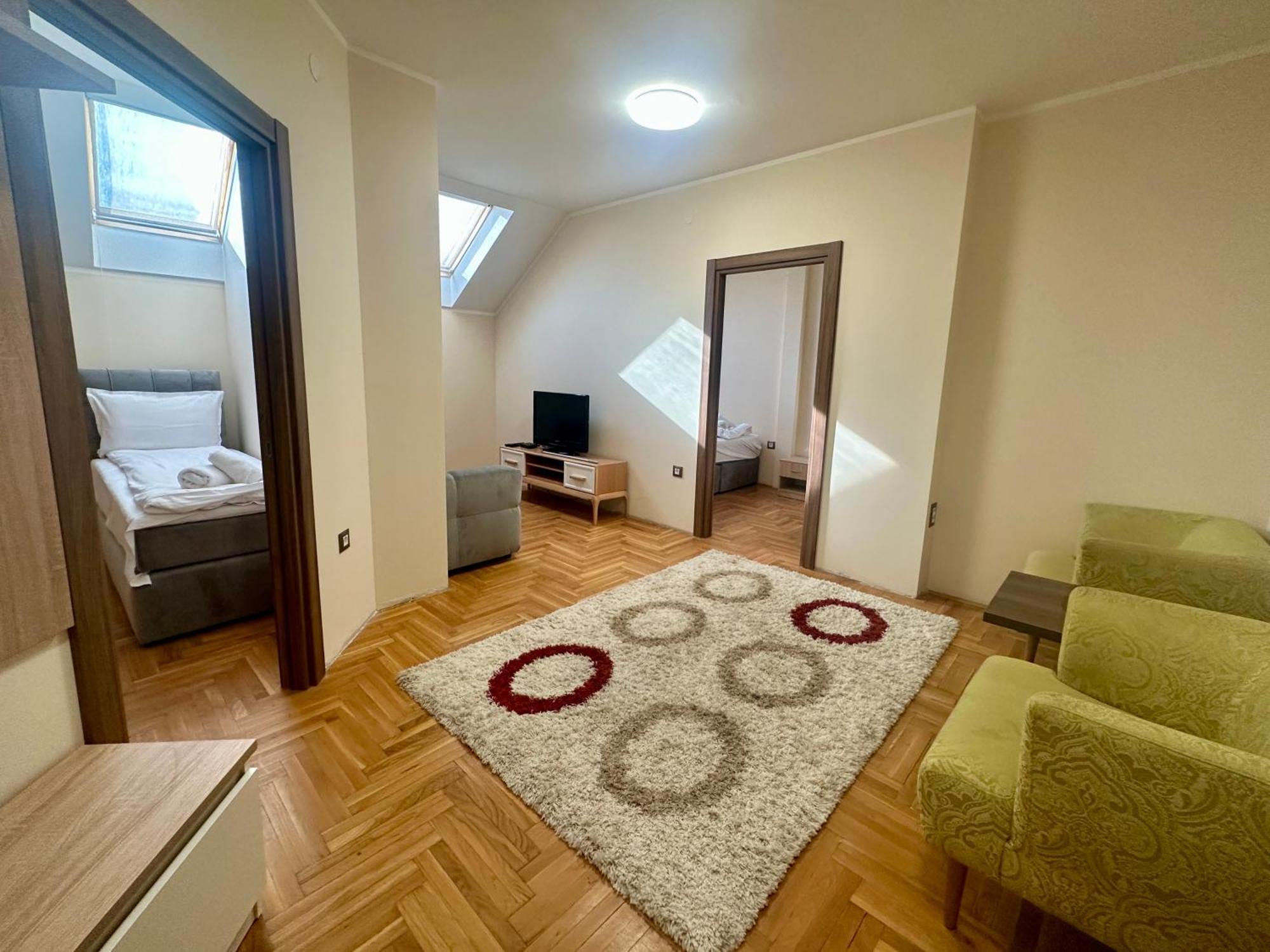 Agape Villa Apartments Novi Sad Bagian luar foto