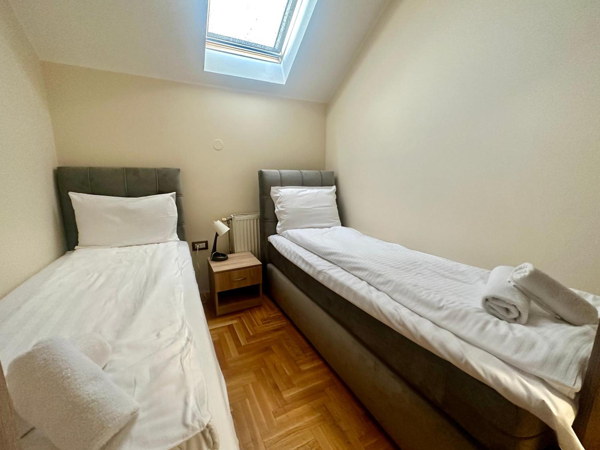 Agape Villa Apartments Novi Sad Bagian luar foto